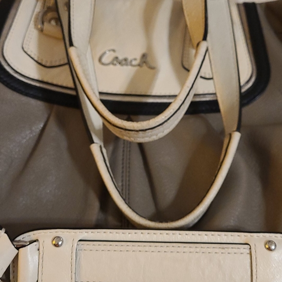 Coach Shoulder/Handbag - Picture 3 of 15